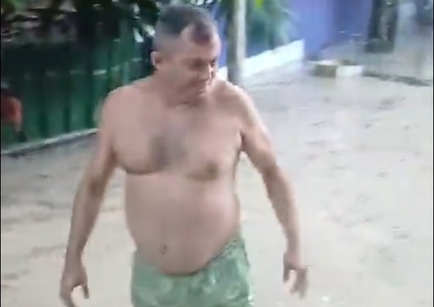 Servidor da Seduc morre após contrair leptospirose ao ter casa alagada em enchente em Manaus