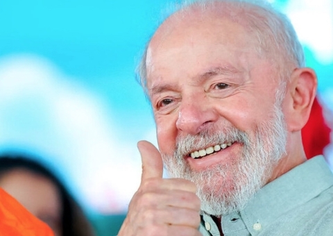 Lula diz a senadores que será candidato à reeleição em 2026 se tiver saúde