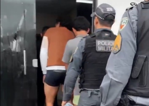 AO VIVO: Criminosos assaltam pousada na comunidade do Tumbira