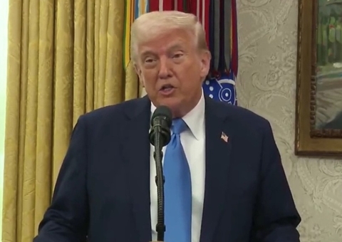 Trump diz que China 'jogou errado' ao retaliar tarifaço e afirma que país 'entrou em pânico'