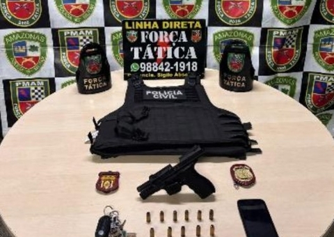 Homem é preso com arma e colete balístico em carro no Morro da Liberdade