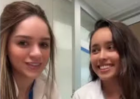 Em vídeo, estudantes de medicina debocham de jovem que realizou transplantes: 'Pensa que tem 7 vidas'