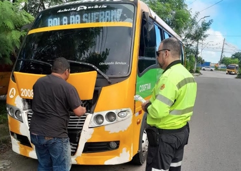 'Amarelinhos' são multados durante fiscalização em Manaus