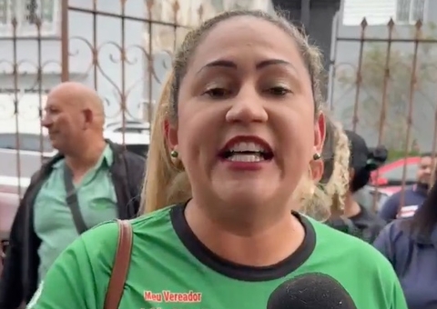 AO VIVO: Motorista de ônibus é xingada em campanha de eleição do Sindespecial