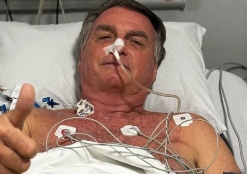 Parede abdominal de Bolsonaro estava 'bastante prejudicada', diz médico