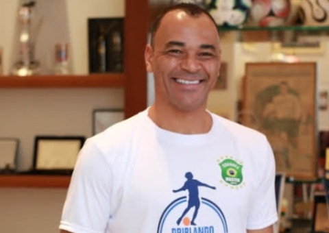 Cafu não quer técnico estrangeiro na seleção e indica três brasileiros