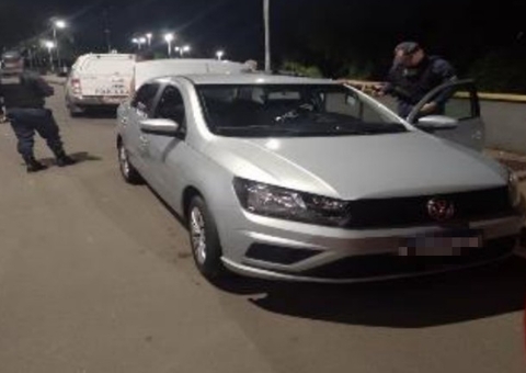 Motorista de app é feito refém por criminosos durante assaltos em Manaus