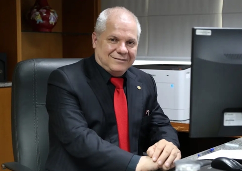 Presidente do INSS pede demissão após ordem de Lula em meio a operação contra fraude