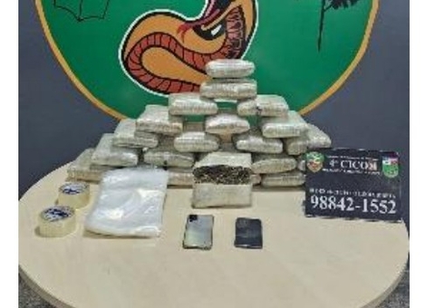 Casal é preso com mais de 23 kg de drogas em avenida no Gilberto Mestrinho