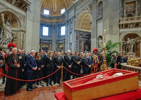 Lula participa de velório do papa Francisco no Vaticano 