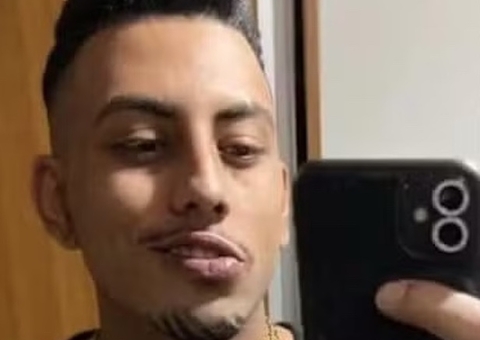 Jovem morre baleado na cabeça após amigo buzinar para pedir passagem no trânsito