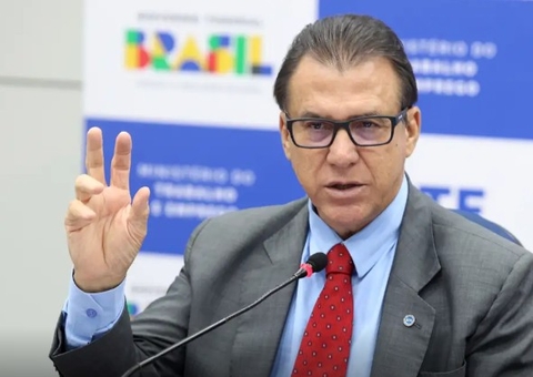Ministro do Trabalho diz que economia vive 'mau momento' com juros e pede fim da escala 6x1