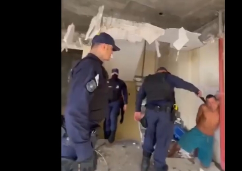 Guarda municipal envolvido em tortura a morador de rua está foragido