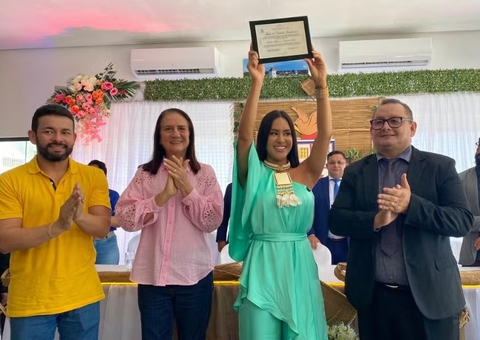 Isabelle Nogueira recebe título de Cidadã Honorária de Juruti, no Pará
