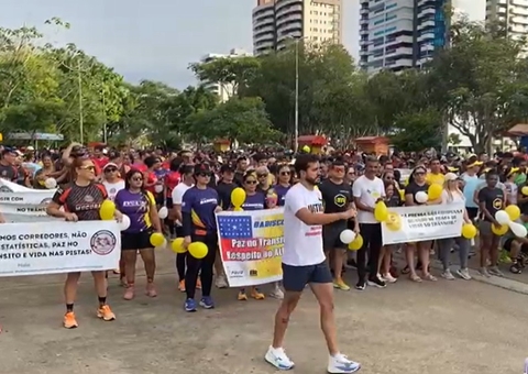 Atletas fazem manifestação por morte de jovem atropelado por motorista bêbado em Manaus