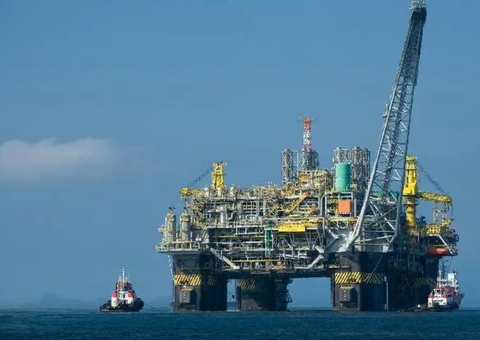 Produção de petróleo e gás natural no pré-sal registra recorde em março