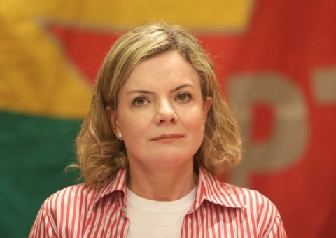 Governo quer priorizar fim da jornada 6x1, diz Gleisi Hoffmann