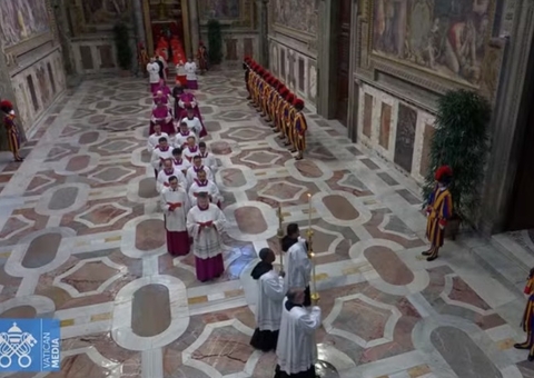 Decano do Vaticano espera fumaça branca ainda nesta quinta