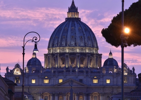 Novo papa foi criticado por acolher padre acusado de abuso sexual de crianças