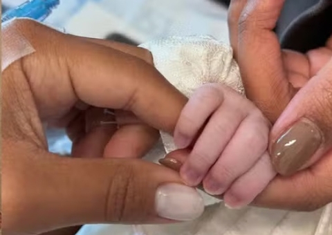 Nasce Zuri, filha da cantora Ludmilla e Brunna Gonçalves