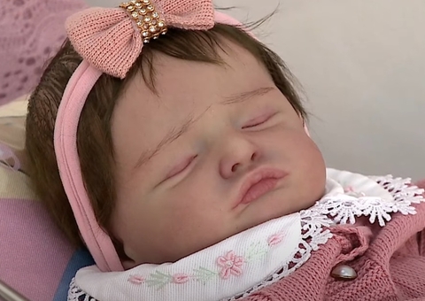 PL sugere internação psiquiátrica para quem procura SUS com 'bebê reborn'