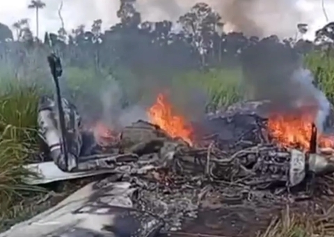 Avião cai no Pará após suposto confronto com helicóptero 