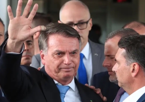 Me prendam, não vou sair do Brasil, vou morrer na cadeia, diz Bolsonaro