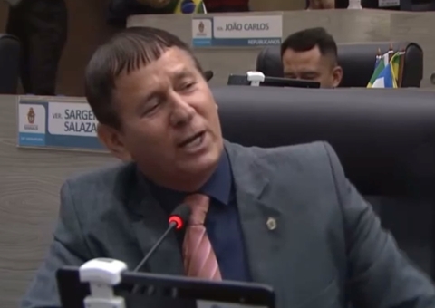 Vereador diz que se "ajoelharia" ao presidente para trazer metrô a Manaus; vídeo 