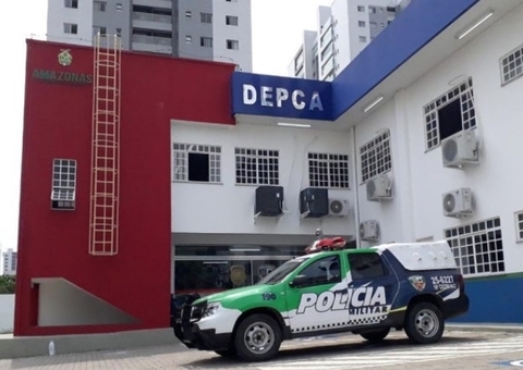 Filha de casal executado estava assustada e sozinha em rua de Manaus