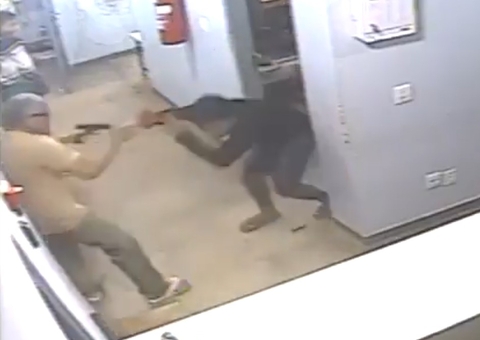 Morre segundo detento baleado ao tentar roubar arma de investigadora em delegacia no Amazonas