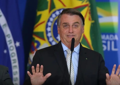 Bolsonaro pede dispensa de Pazuello e mais 3 testemunhas em ação no STF