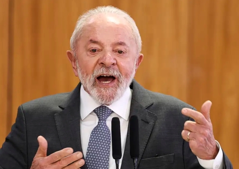 Lula se recupera de labirintite e deve trabalhar do Alvorada nesta terça