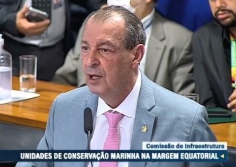 "Queremos o direito de passear na BR-319", diz Omar Aziz em crítica a Marina Silva