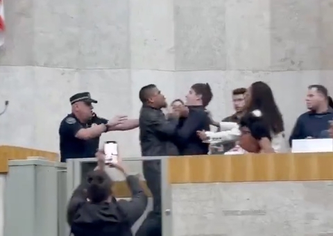 Vereador Pavanato e líder de motoboys trocam agressões em audiência na Câmara de SP; vídeo