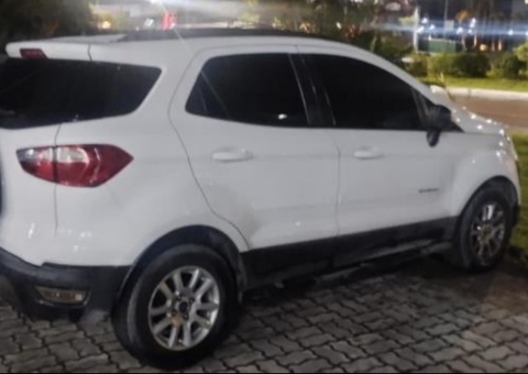 Três pessoas são sequestradas após saírem de café na Av. do Turismo