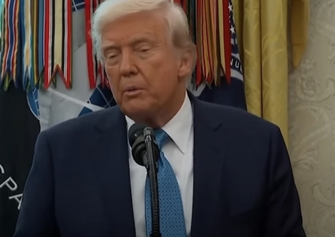 Trump consegue aval para revogar visto de mais de 500 mil imigrantes