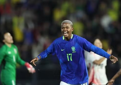 Brasil aproveita gol contra e busca virada em amistoso contra o Japão