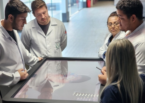 Nilton Lins encerra inscrições para vestibular de Medicina em junho