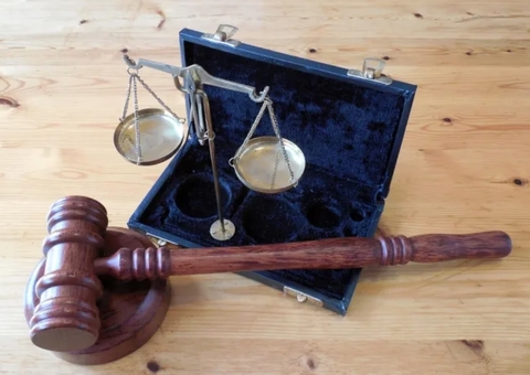 Justiça anula cláusulas abusivas em contrato de imóvel em Manaus