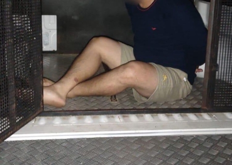 Homem que esfaqueou MC se enfureceu ao vê-lo com sua esposa em quarto, diz polícia