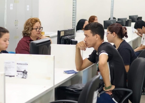 Atendente, pedreiro e mais: veja vagas de emprego no Sine Amazonas