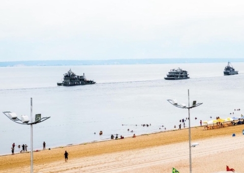 Manaus celebra o "Mês da Marinha" com desfile naval, exposição e visitação a navio