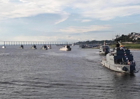 Navios da Marinha farão desfile em Manaus neste sábado