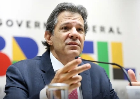 Equipe econômica apresentará a líderes partidários alternativas a IOF