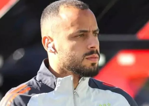 Arthur Cabral assina contrato com Botafogo até dezembro de 2028