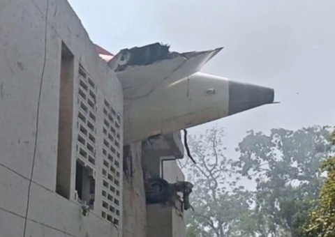 Polícia confirma mais de 200 mortos em acidente com avião na Índia