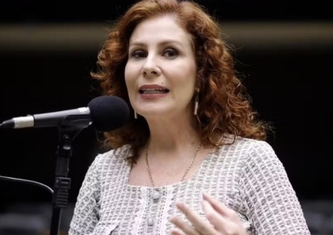 Carla Zambelli pode ser presa na Itália a qualquer momento, diz embaixador