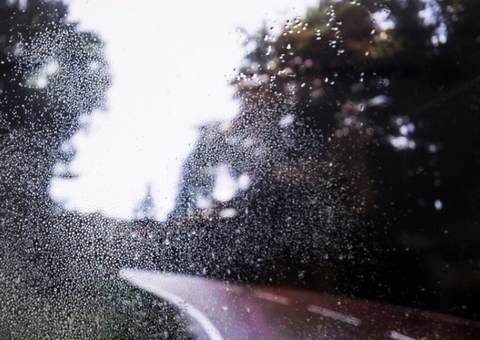 Chuva intensa em Manaus causa deslizamentos e desabamentos