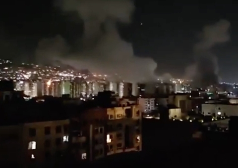 Israel bombardeia território iraniano e declara emergência