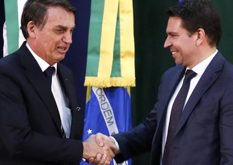 PF encontra áudio de Bolsonaro e Ramagem sobre tentativa de blindar Flávio